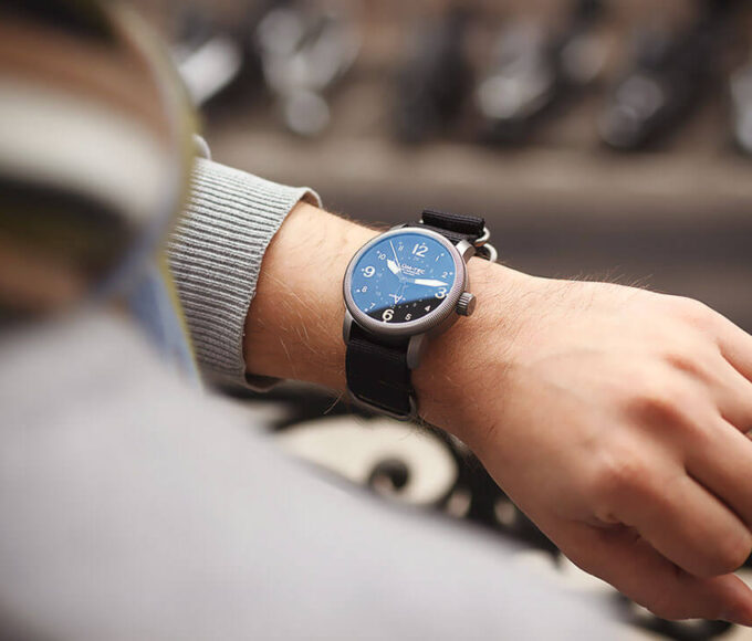 À quel poignet porter sa montre