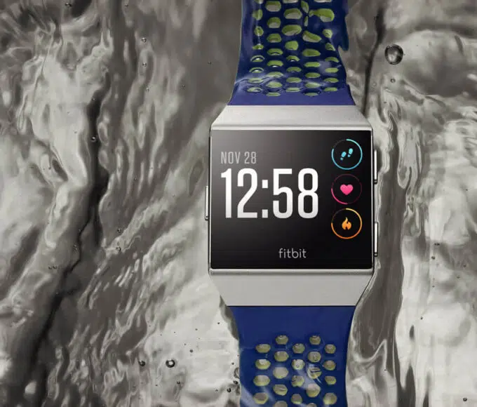 gros plan Fitbit Ionic