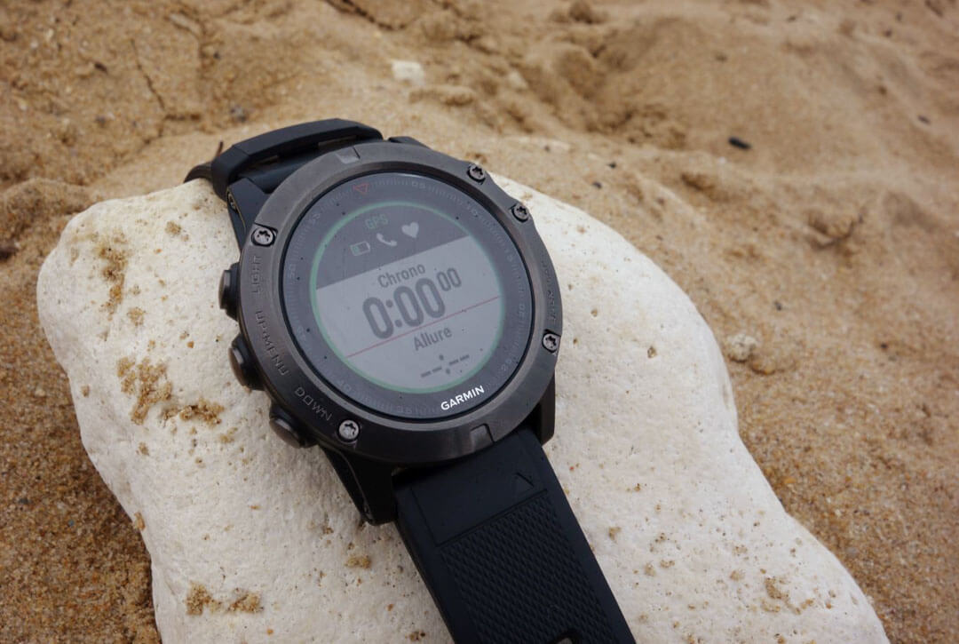 Fenix 5X dans le sable