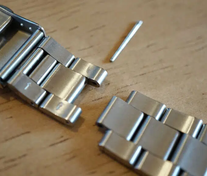 Comment enlever les maillons d’une montre ?
