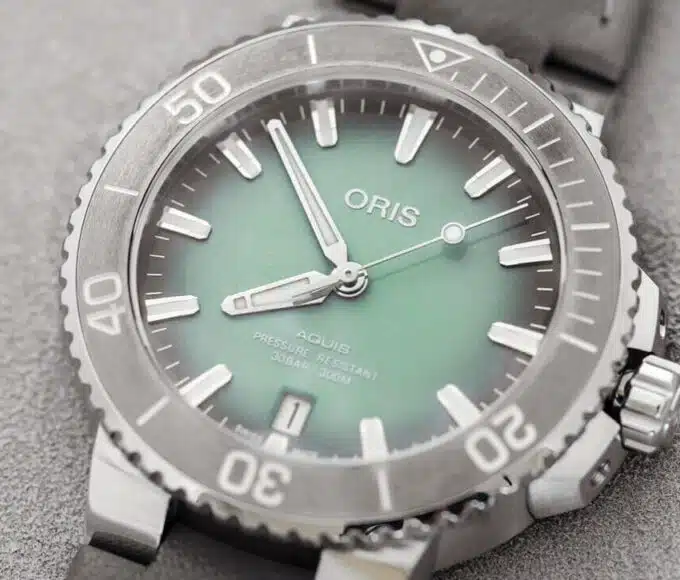 Oris Aquis Date, un vent de fraîcheur mentholée au poignet