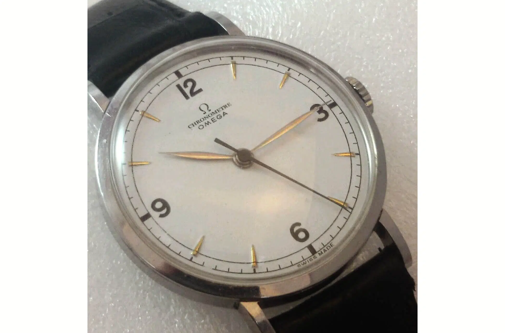 Un exemple de montre avec cadran retravaillé
