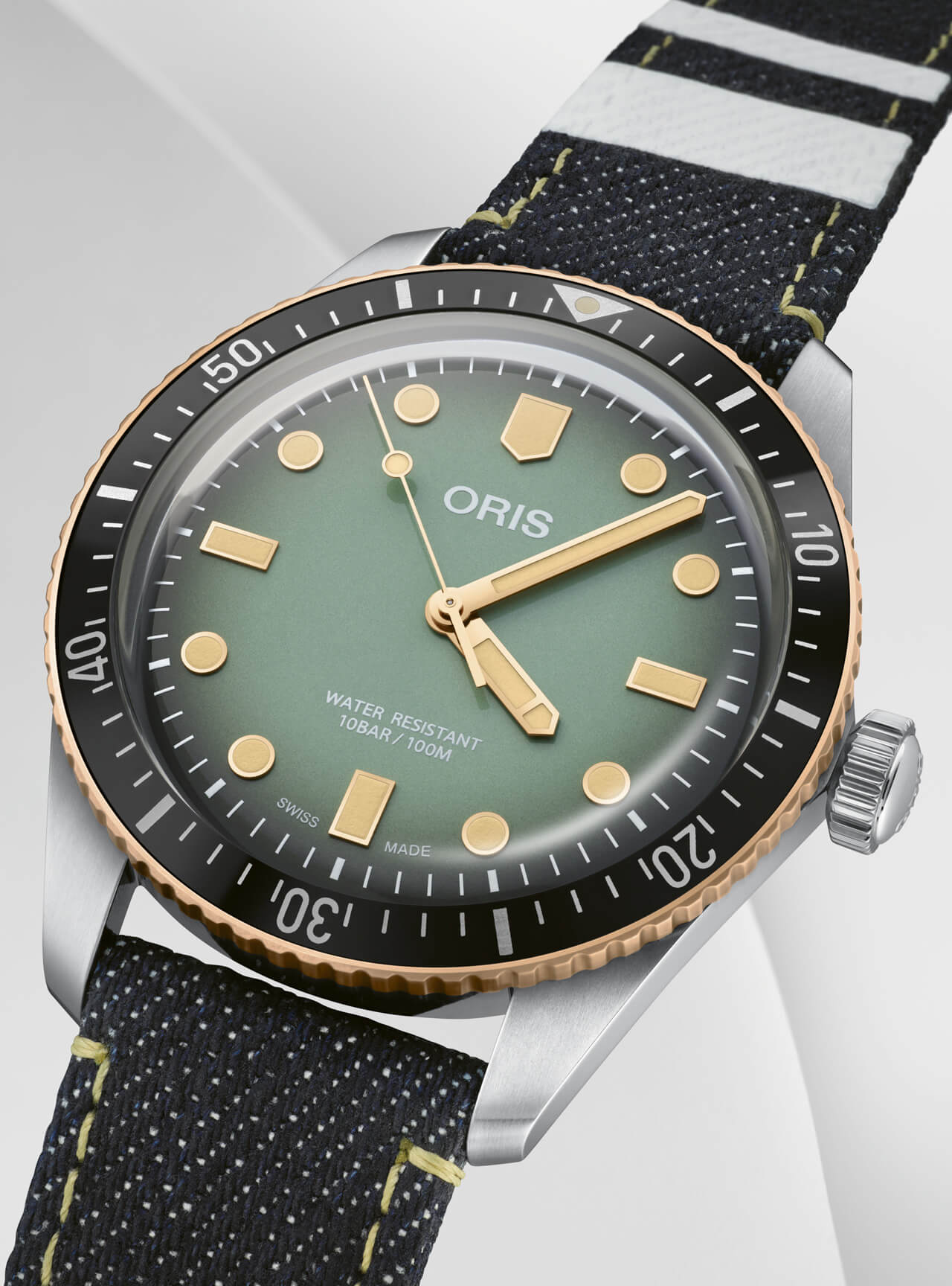 Oris Divers Sixty-Five x Momotaro