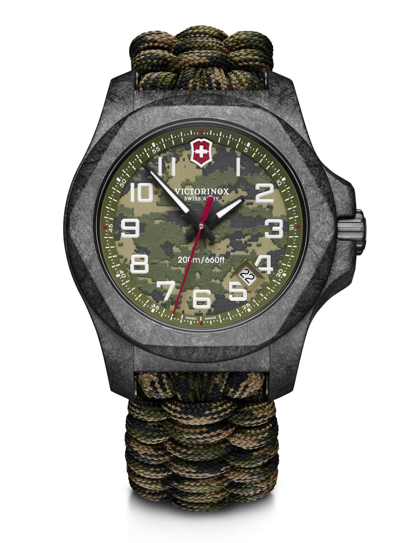 Nouvelle I.N.O.X Carbon LE Victorinox : la montre caméléon taillée pour l’aventure