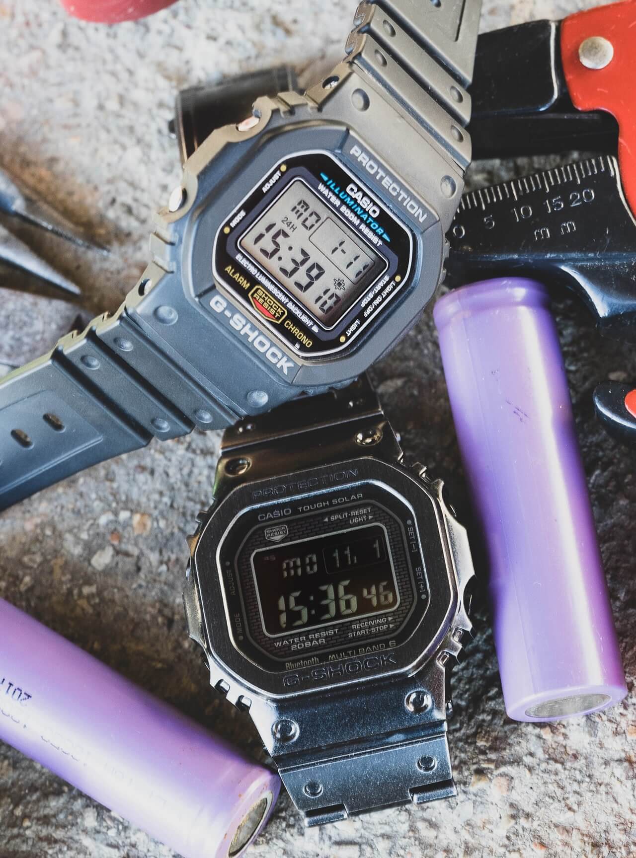 Des montres Casio G-SHOCK : Affichage positif vs négatif