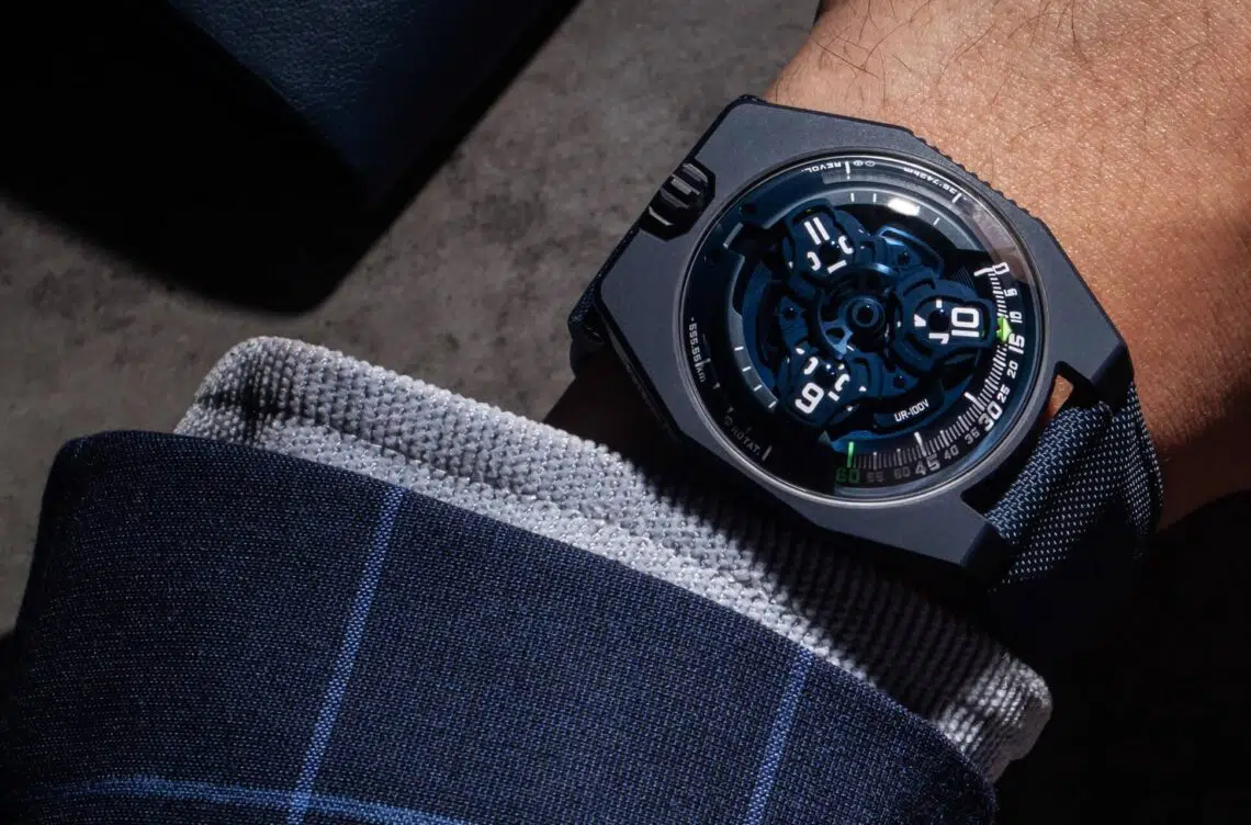 Nouvelle UR-100V Planète Bleue d’URWERK : les pieds sur Terre, la tête dans les étoiles