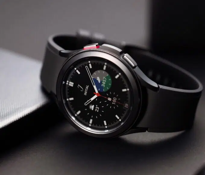 samsung galaxy watch 4 classic une min
