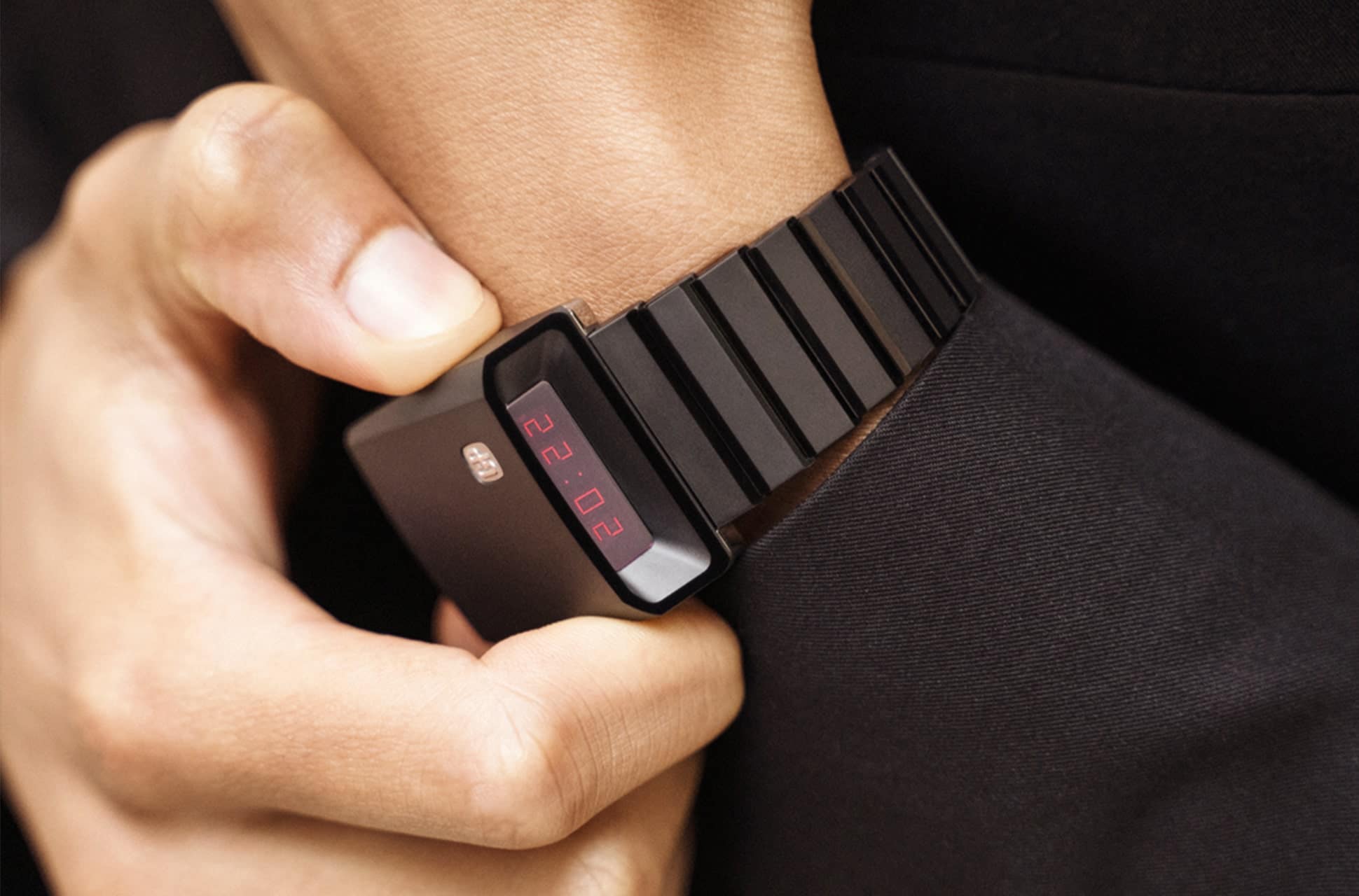 girard perregaux montre casquette une min