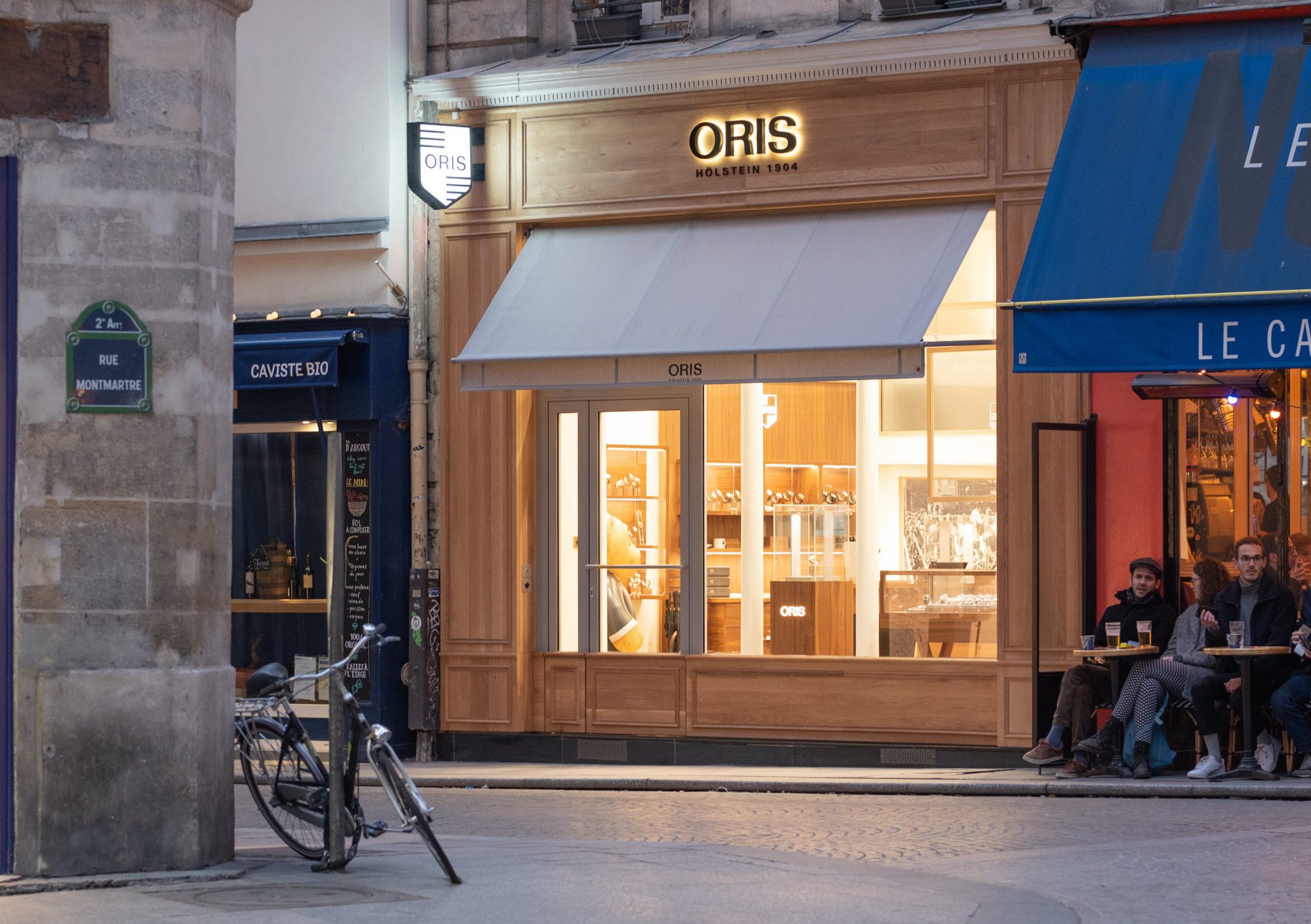 boutique oris paris 2000x1410