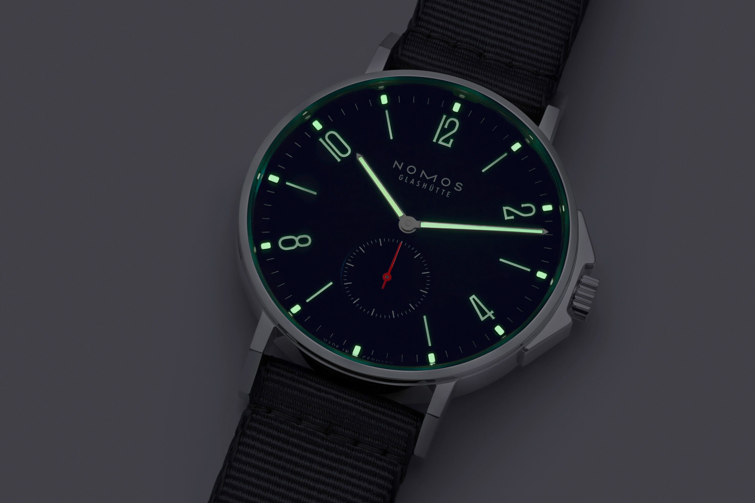 04 nomos glashütte a~ atlantic night