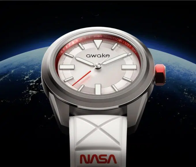 awake nasa une min
