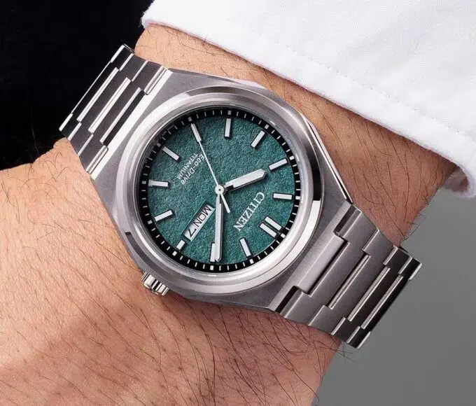 citizen super titanium 3 collections 10 modeles avec bracelet integre