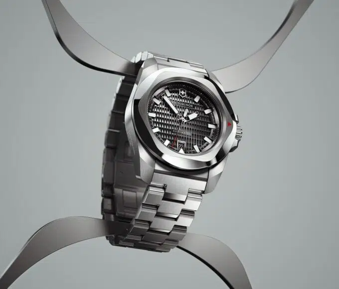 victorinox inox automatic 2024 une min