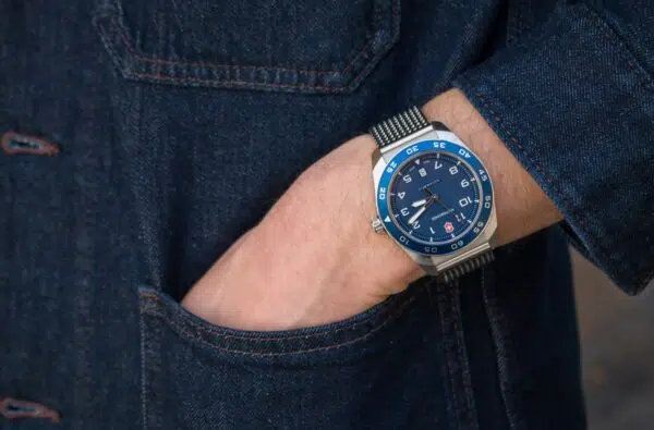 victorinox swiss army automatic 242045 test avis mr montre