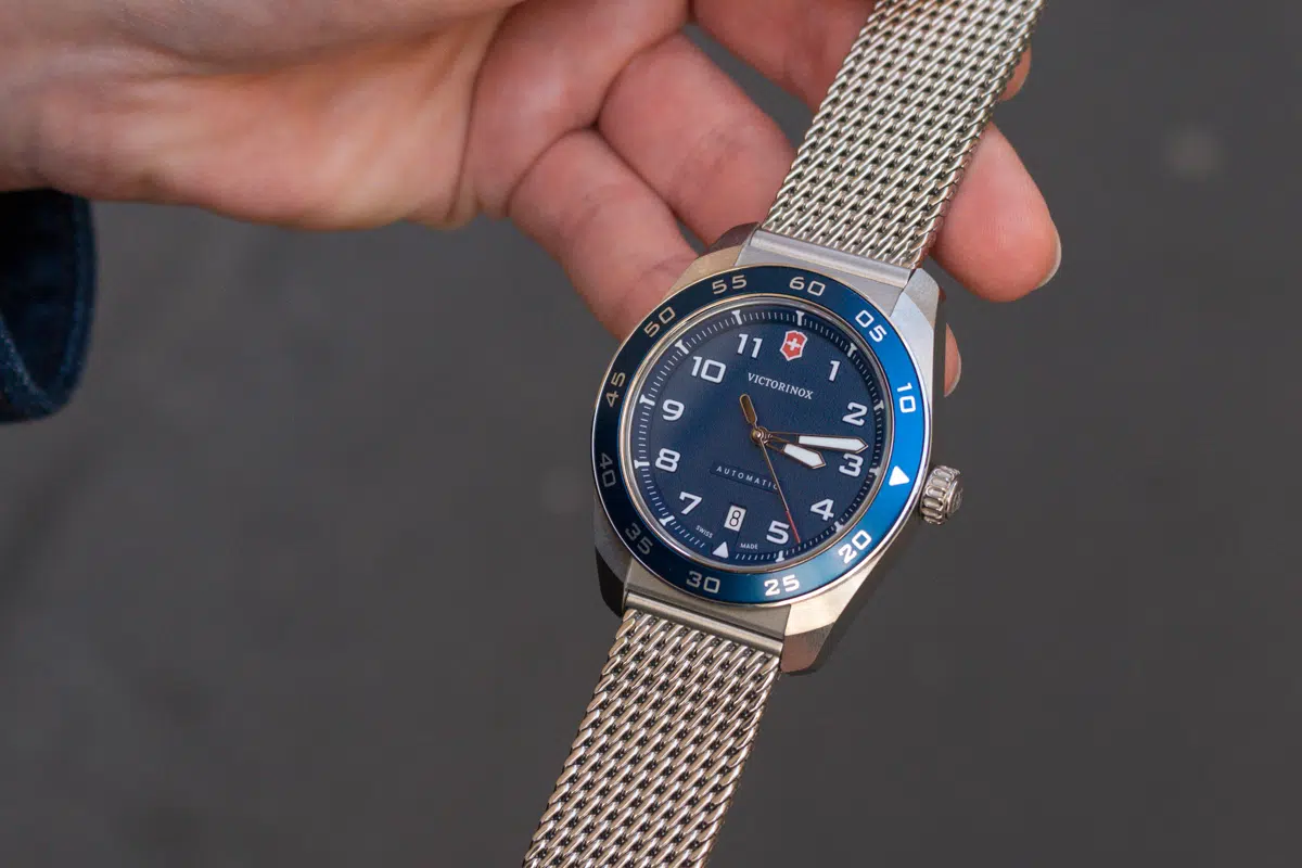 victorinox swiss army automatic 242045 vue generale