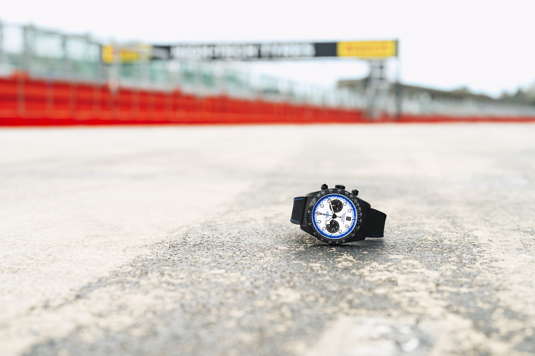 tudor np25 blackbaychrono carbon25 lifestyle 5