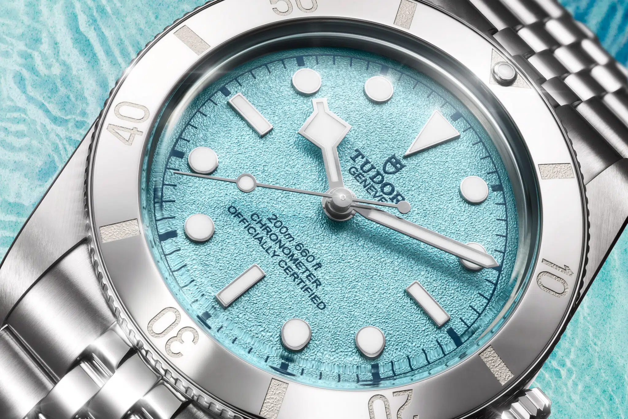 tudor np25 blackbay54 lagoonblue lifestyle 2