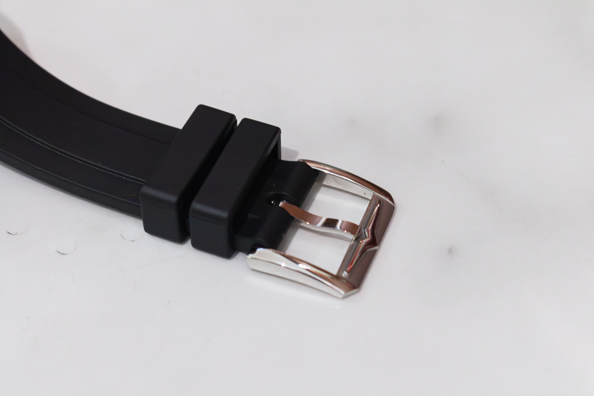 vulcain skindiver chronograph sable et azur x ocarat boucle ardillon